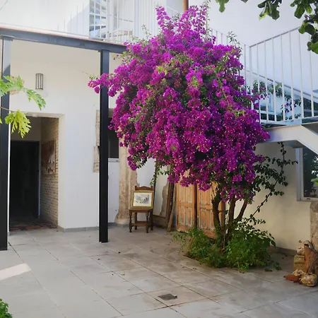 Casa De La Fra Apartment *